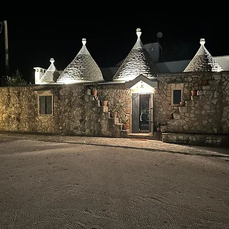 منزل ريفي Trulli Santa Maria Odegitria Relais أوستوني