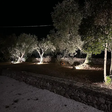 Trulli Santa Maria Odegitria Relais أوستوني