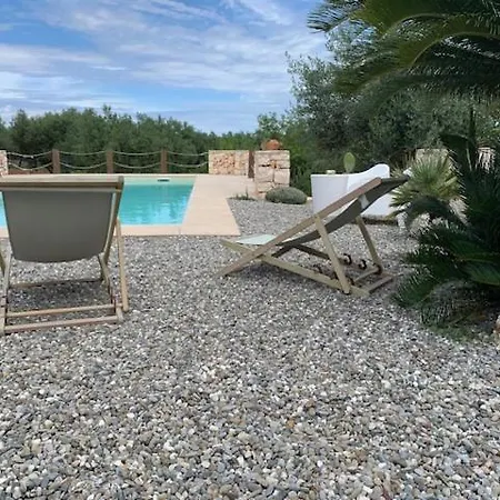 Trulli Santa Maria Odegitria Relais 乡村民宿 *