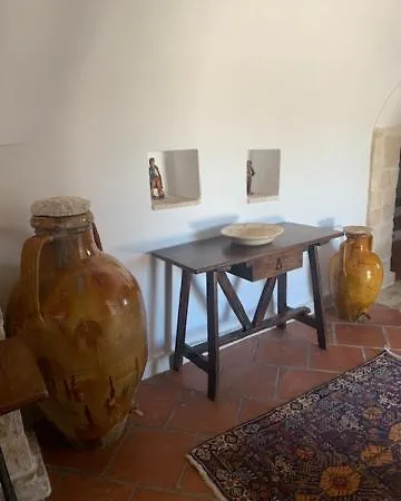 Trulli Santa Maria Odegitria Relais * أوستوني