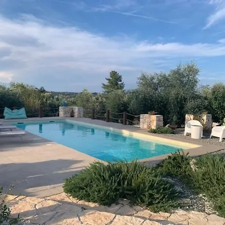 乡村民宿 Trulli Santa Maria Odegitria Relais 奥斯图尼