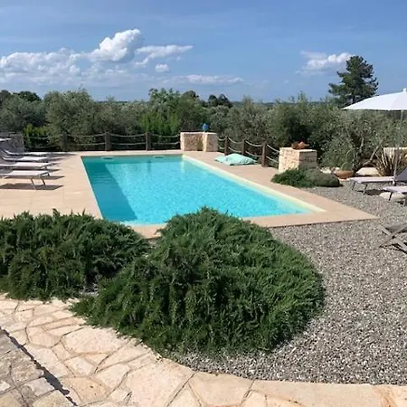 Trulli Santa Maria Odegitria Relais منزل ريفي *
